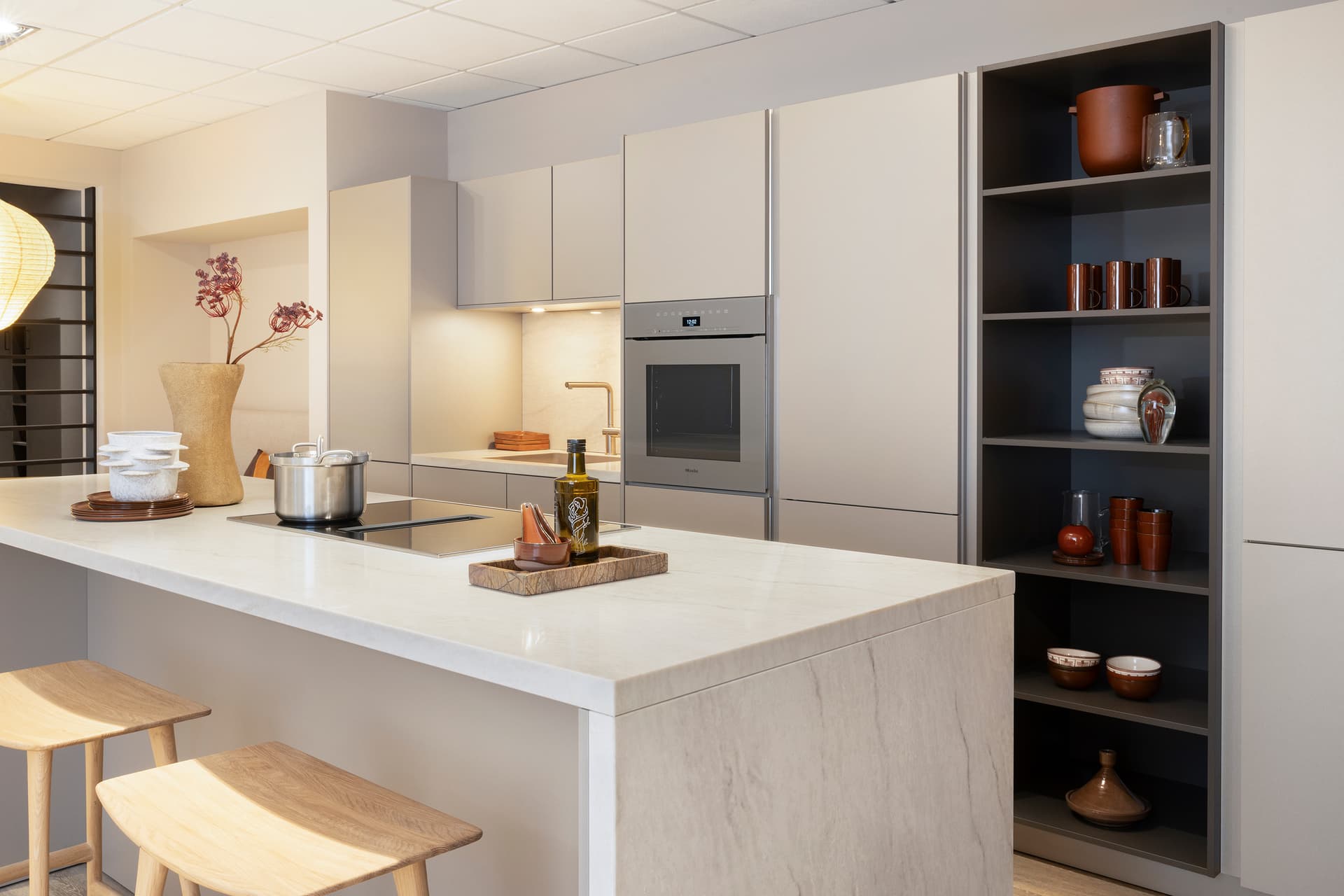 Beige royale eilandkeuken