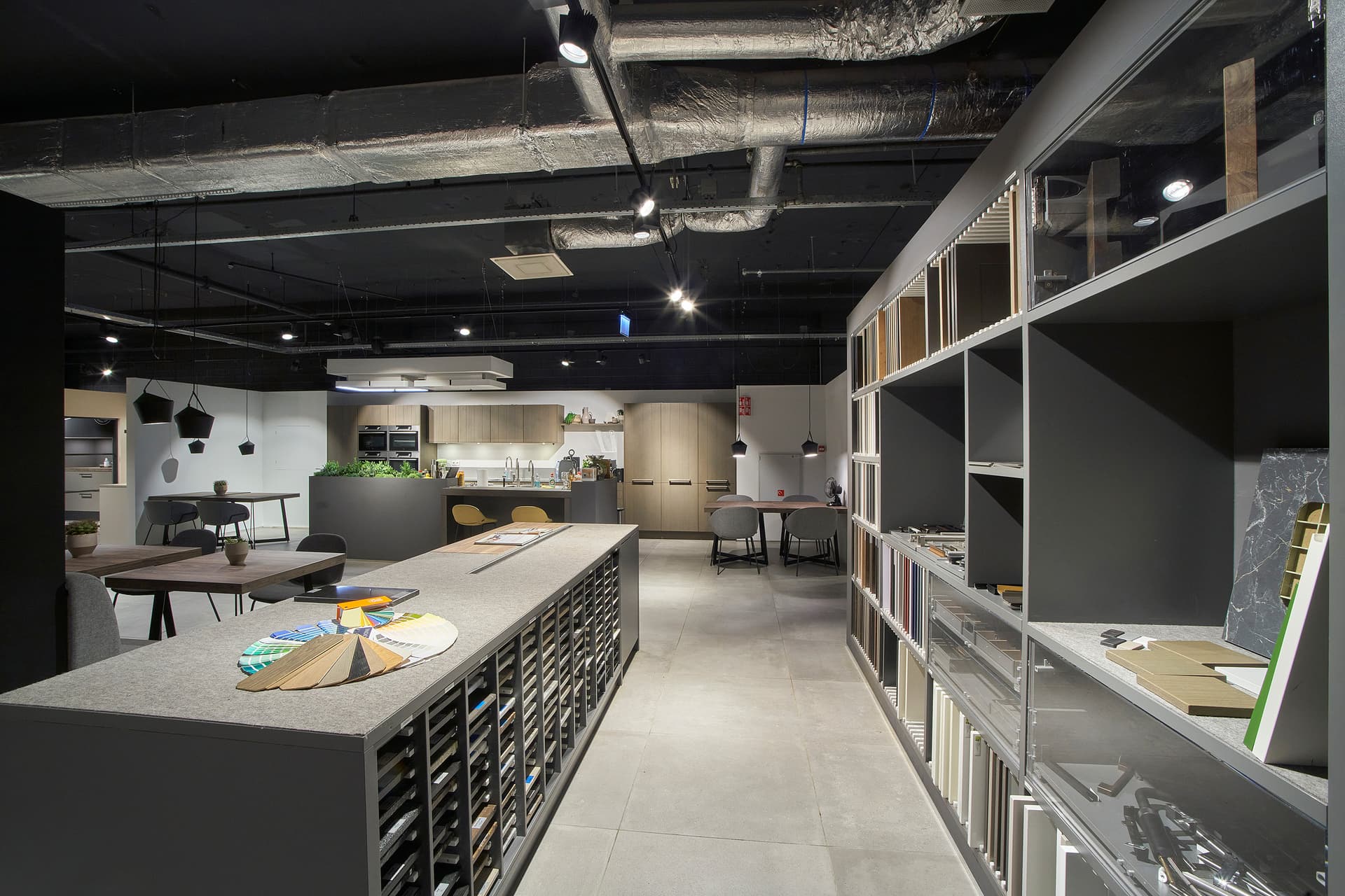 Keukens showroom Rotterdam Tulp