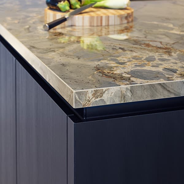 Licht-werkblad-met-marmerlook