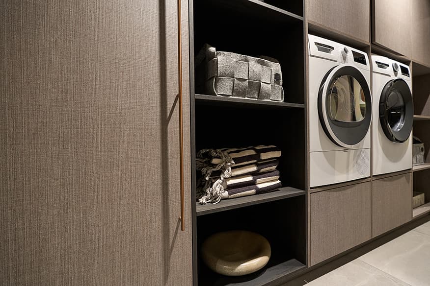 Bijkeuken-met-wasmachine-en-droger