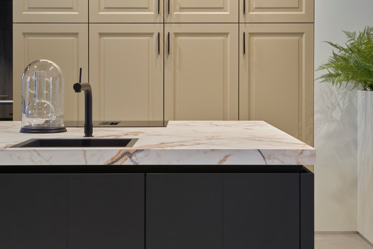 Waarom is een rechte keuken een slimme keuze is voor jouw woonruimte?