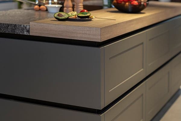 Modern-landelijke-antraciet-keuken