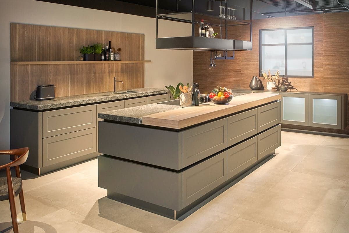 Tulp-Antraciet-Grijs-modern-landelijke-eilandkeuken