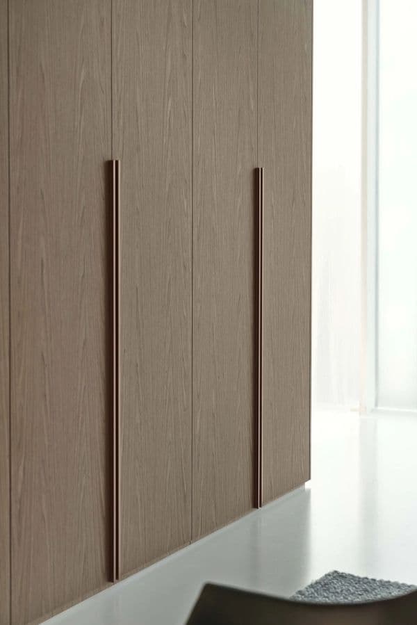 Grepen 1.jpg Houten hoge keukenkasten