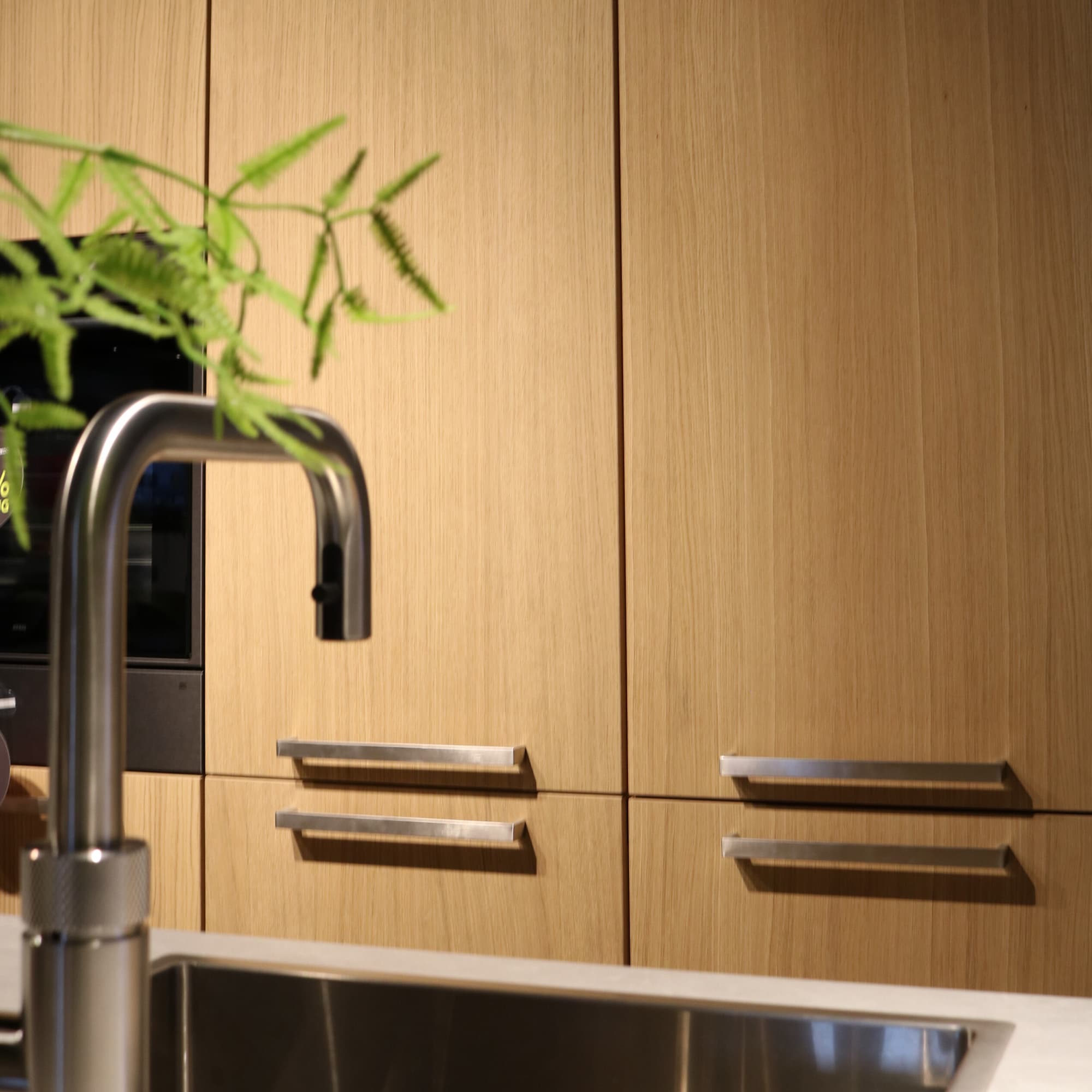 Keuken met eikenhouten fronten