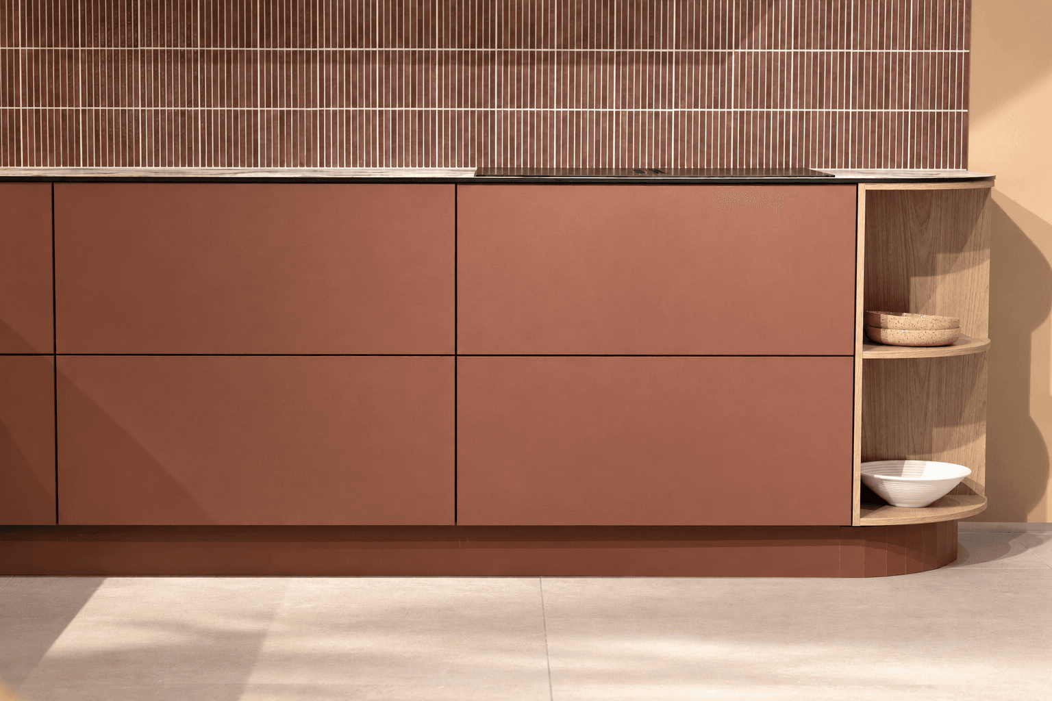 nieuwste-keukentrends-terracotta-rondingen.png Terracotta keuken met ronde vormen